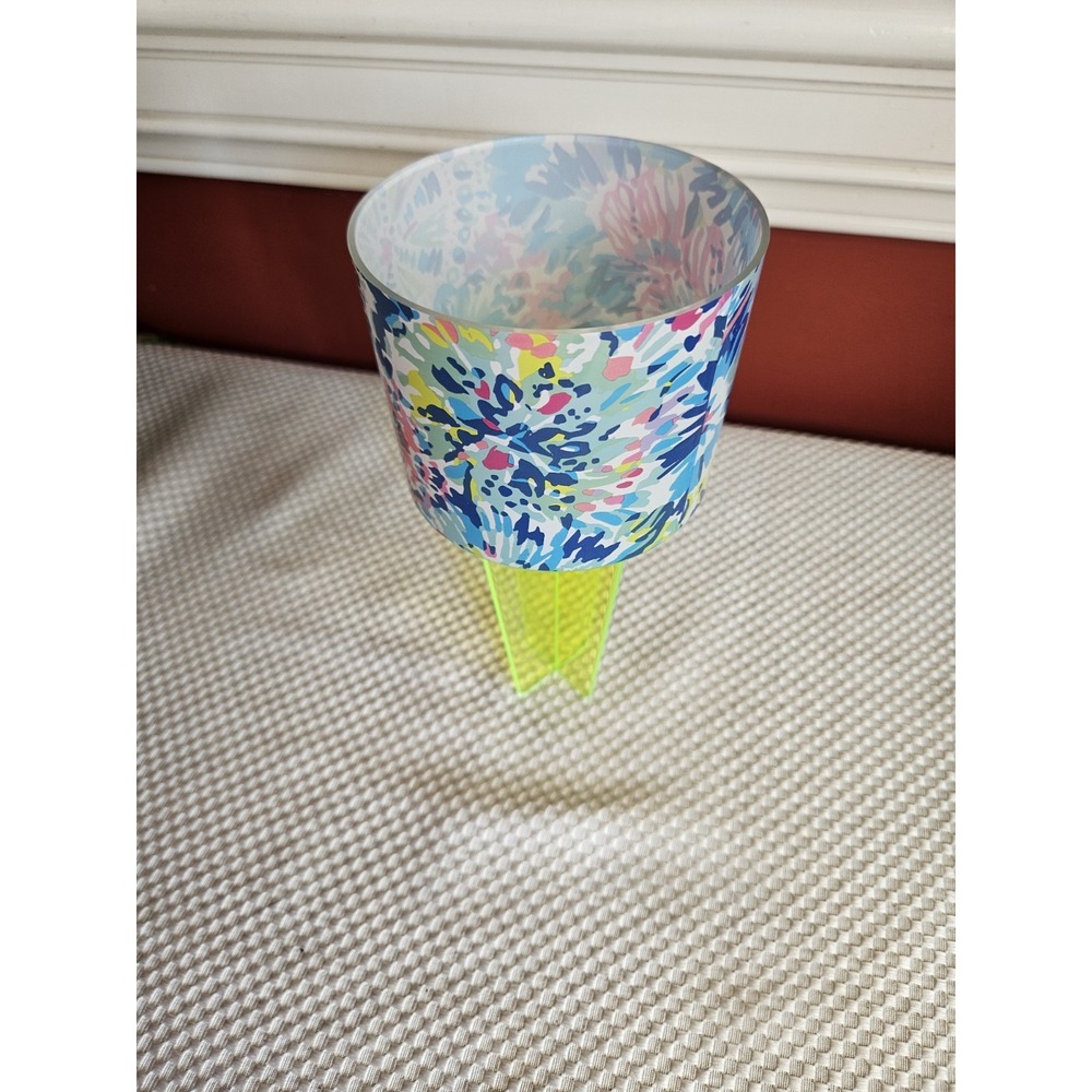 Lilly Pulitzer Acrylic Sand Cup Holder Resort Beach Buddy Accessory Neon Yellow - Picture 4 of 6